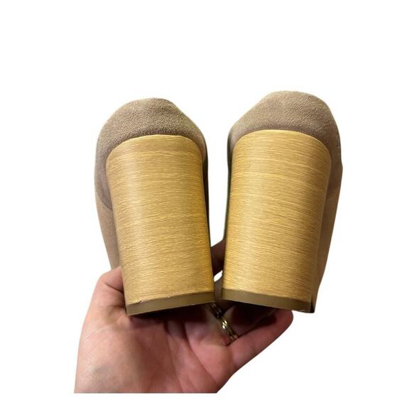 TOMS Women's Florence Sandal, Honey Beige, Peep Toe Platform, Suede, Slip On - Picture 5 of 9